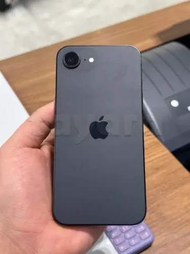 iPhone 16e neuf avec son paquet