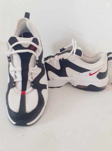 NIKE - Air Max Graviton AT4525 100