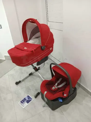 Landau et maxi cosi Siège auto INGLESINA avec support état comme neuf
