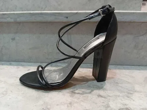 Talon Nine West 
pointure 40 en état neuf