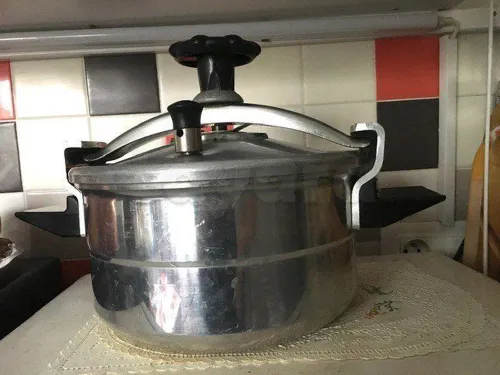 cocotte SEB 5 litres Alu presque neuve 130 DT 22510860 La Marsa