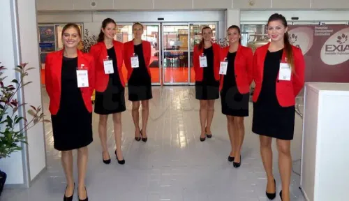 Hôtesses et assistantes