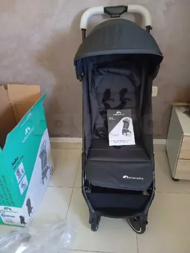 Poussette de voyage de marque bebeconfort  neuf cacheté