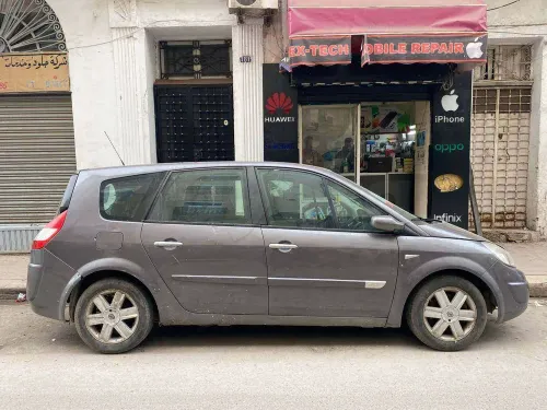 Renault Megane Scénic 7 places