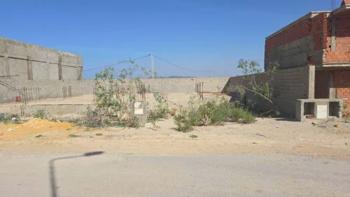 Terrain de 323 m² à Borj Cedria