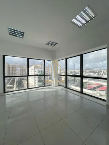 À Louer Bureau en 5espaces au 📍Centre urbain Nord