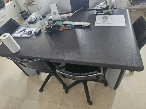 bureau de très bonne qualité