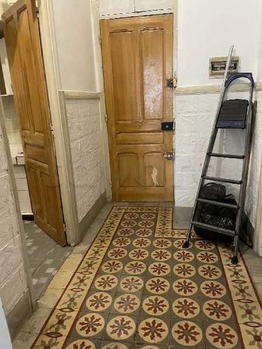 un appartement S+3 à Rue Omkalthoum Tunis 
Tel : 24 339 562