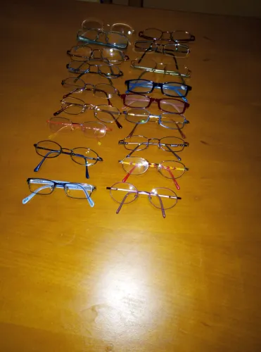 Paires de lunettes de vue pour enfants