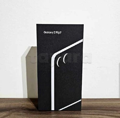 z flip 7 512G cacheté