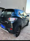 Mahindra kuv 100 k8