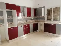 a vendre appartement avec garage de voiture Dans un quartier chic mnihla 3oulya 
Prix ​​très raisonnable
jamais habite