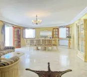 Villa de maitre à vendre à  Chotrana 3