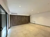 A louer RDC moderne sup 350m² avc jardin Notre Dame