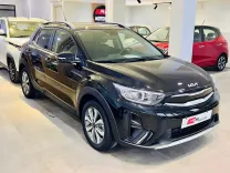 KIA STONIC 1.2 5Cv Essence Age 6 mois km 17000