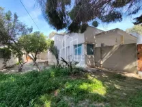 terrain à vendre  sur la route principale de Bellevue