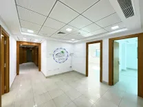 A louer Bureau haut standing sup 246 m² hall5 pièces au Lac 2