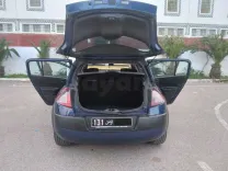 MÉGANE 2 CASQUETTE 
TRÈS BON ÉTAT