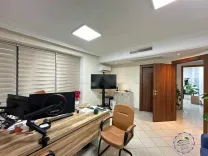 A Louer Plateau moderne 230m² Hall et 4 pièces Montplaisir