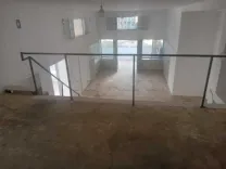 tél 22214299 à vendre 3 loucaux