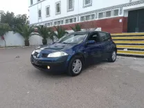 MÉGANE 2 CASQUETTE 
TRÈS BON ÉTAT