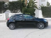 KIA RIO PRESTIGE PREMIÈRE MAIN EN ÉTAT NEUF BOÎTE MANUELLE
