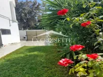 Rez-de-chaussée s2 meublé  avec jardin à louer à La Marsa MAL2961