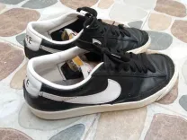 a vendre Nike origine pointure 43