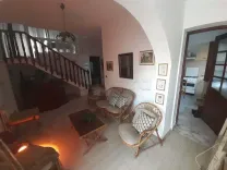 Etage de villa s3 vide  a el manzah 4 wb1391