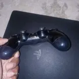 PS4 SLIM NON PATCHÉ AVEC DEUX MANÉTTES