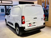 CITROËN BERLINGOT K9 Premiere main. 2023