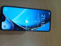 deux téléphones 
Oppo A18 et Infinix smart 7 
afficheur mkaser mais ye5dmou en très bon état