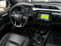TOYOTA HILUX INVINCIBLE 2.8L 4X4