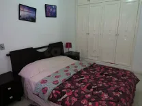 location appartement richement meublé par jour à Tunis route la Marsa Aouina une chambre salon