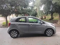 KIA PICANTO GT LINE PREMIÈRE MAIN TRÈS PROPRE BOÎTE MANUELLE