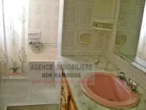 A louer un Appartement au 1er étage Meublé  Début Corniche ,Bizerte.