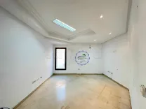 A louer bureau indépendant Hall et 4 pièces Menzah 1