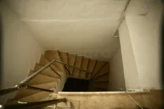 LOCAL A  LOUER A BEN AROUS