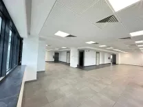 A louer 6 plateaux de 500 m² chacun Lac 3