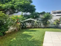 Rez-de-chaussée s2 meublé  avec jardin à louer à La Marsa MAL2961