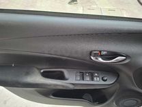 à vendre Toyota yaris sedan