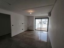 A VENDRE Un Appartement S+2 avec Parking à Sahloul 4