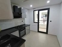 A VENDRE Un Appartement S+2 avec Parking à Sahloul 4