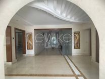 A vendre une villa avec piscine à Gammarth