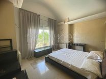 A vendre une villa avec piscine à Gammarth