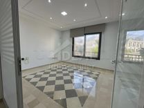 AL Bureau de 150 m² au Lac 1