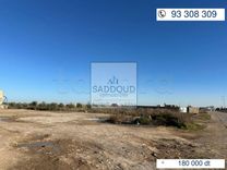 أرض للبيع – طريق الحاجب 📐 المساحة: 1002 م²