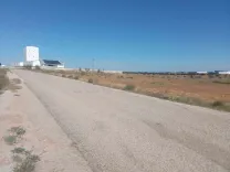 terrain constructible première position pour dépôt a sfax