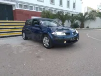 MÉGANE 2 CASQUETTE 
TRÈS BON ÉTAT