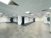 A louer 6 plateaux de 500 m² chacun Lac 3